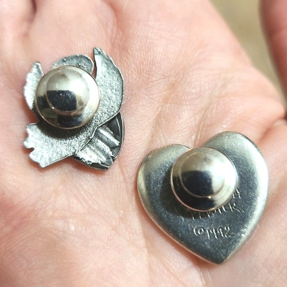 Pair Of Pewter Faith & Love Clutch Pins - Picture 2 of 5